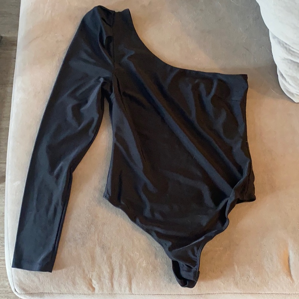 One shoulder black bodysuit